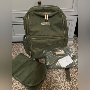 Jujube Zealous Backpack and Be Set in Olive Chromatics